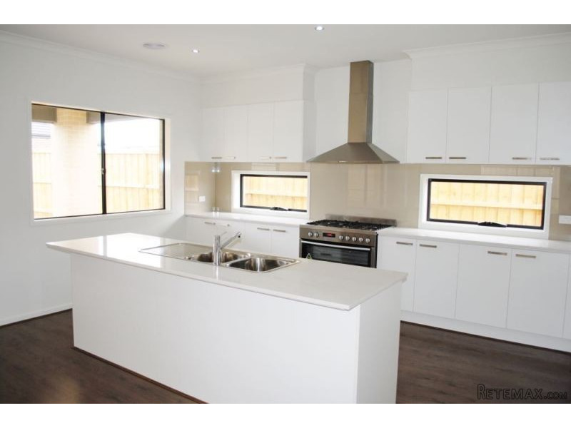 Premium Five Bedroom Family Home in.. - 2