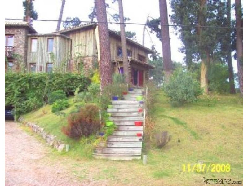 3 Bedroom House - For Rent - Lugano Y..