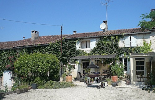 A Jewel By The Charente....
