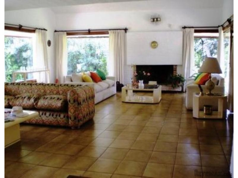 4 Bedroom House - For Rent - Lugano Y.. - 2