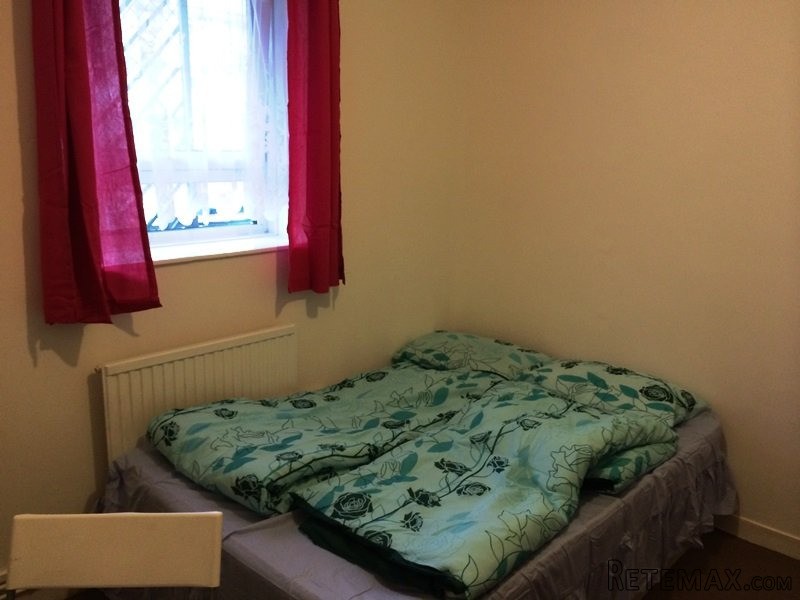 Single room, Zone 2, Limehouse - 2