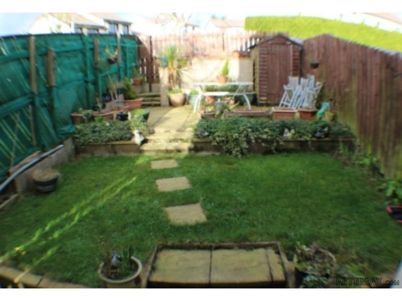 19 Reginald Mews, Governors Hill.. - 2