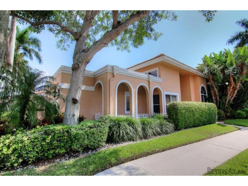 17080 Windsor Parke Ct, Boca Raton, FL..