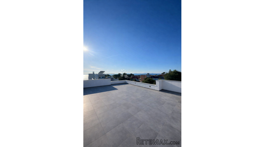 Petrčane - Ekskluzivni penthouse 110 m², 80m od mora - 2