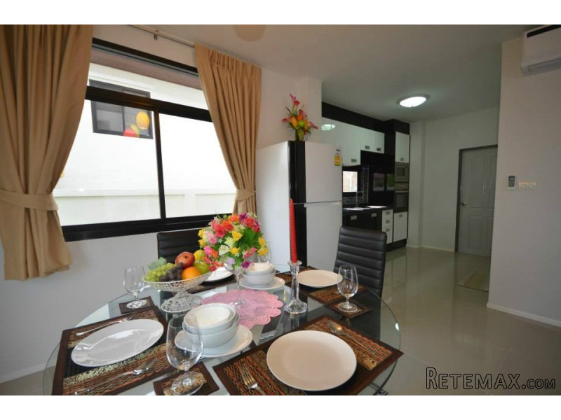 Semi-Detached 3 Bedroom House in Kathu - 2