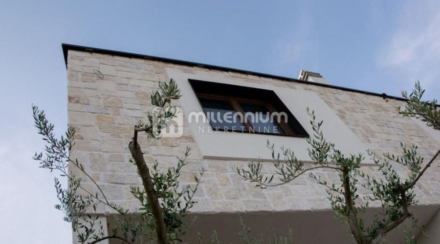 Istra, Višnjan, novogradnja, kuća s bazenom