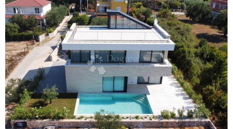 ELEGANTNA VILA BLIZU MORA - 2