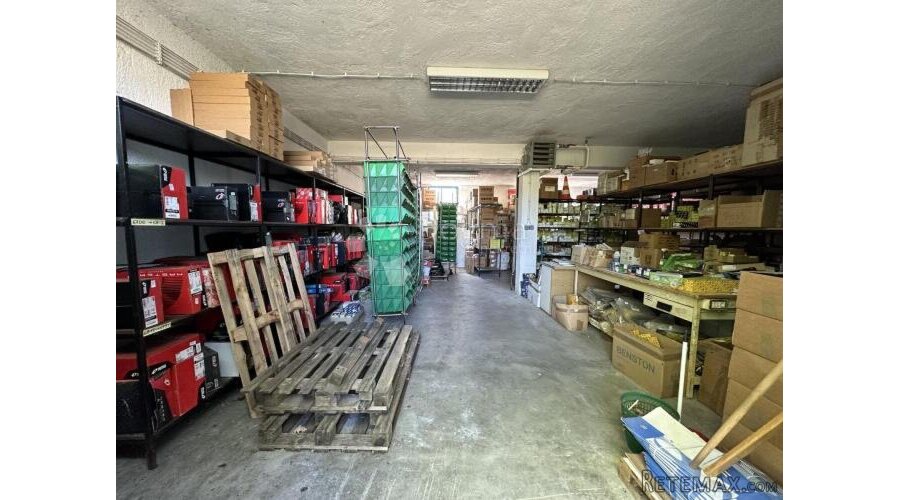 Matulji-poslovni prostor 400m2 sa 680 m2okućnice - 5