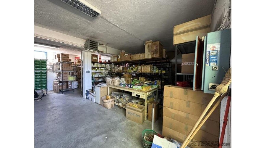 Matulji-poslovni prostor 400m2 sa 680 m2okućnice - 6