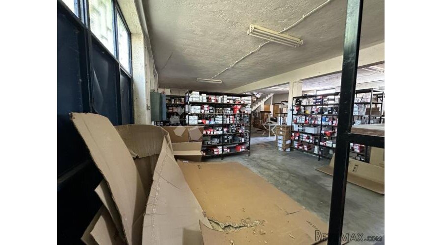 Matulji-poslovni prostor 400m2 sa 680 m2okućnice - 7