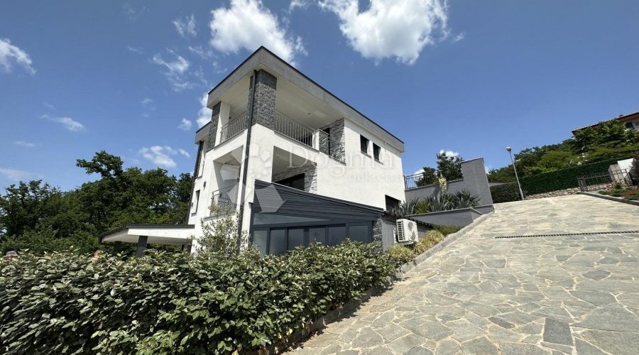 Villa prvi red do mora