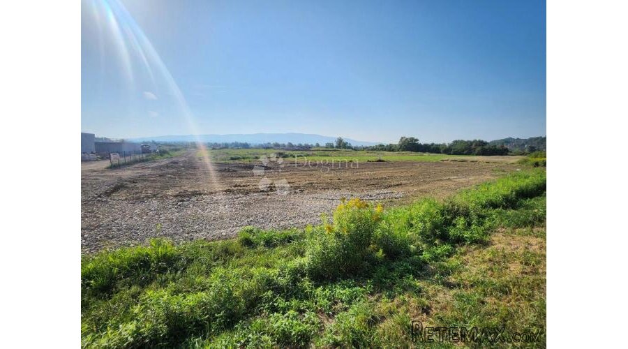 Zemljište 4.176m² uz staru Zagorsku magistralu