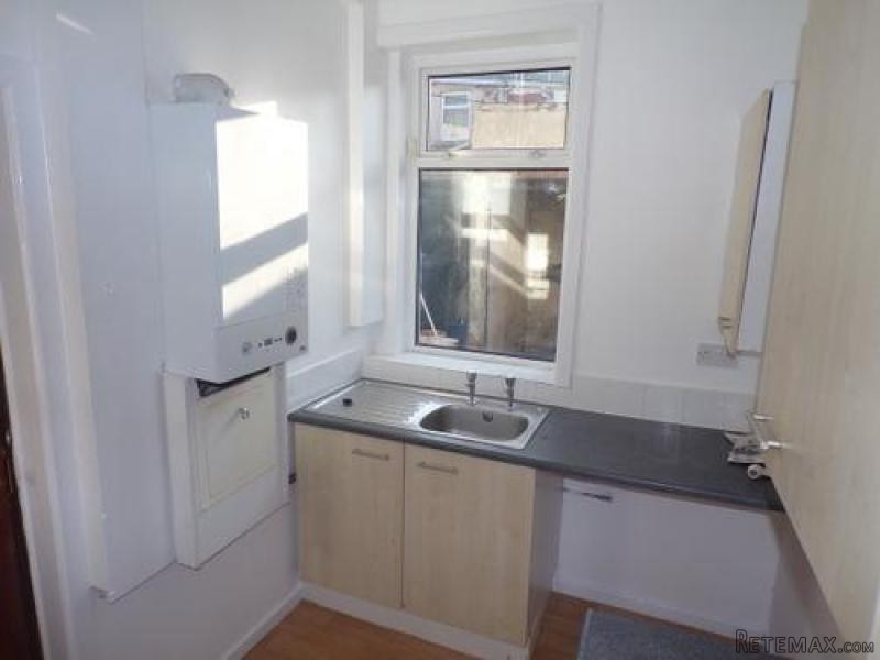 2 Bed Terraced House To Rent - 2