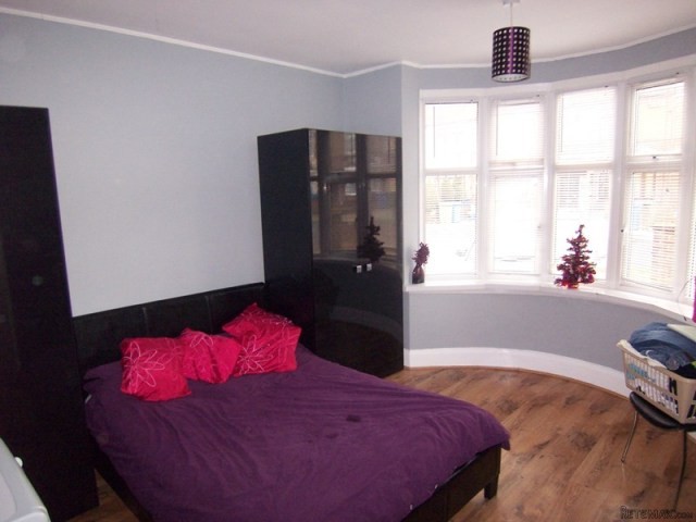 2 bedroom bungalow in Minster On Sea.. - 2