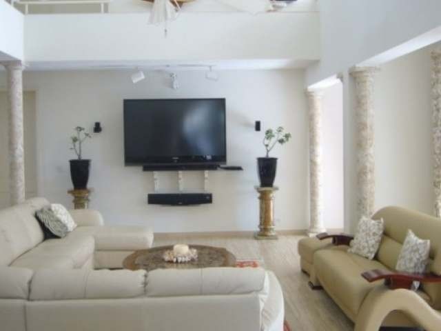 Home Rentals - AVAILABLE 1 OCT. 14.. - 2