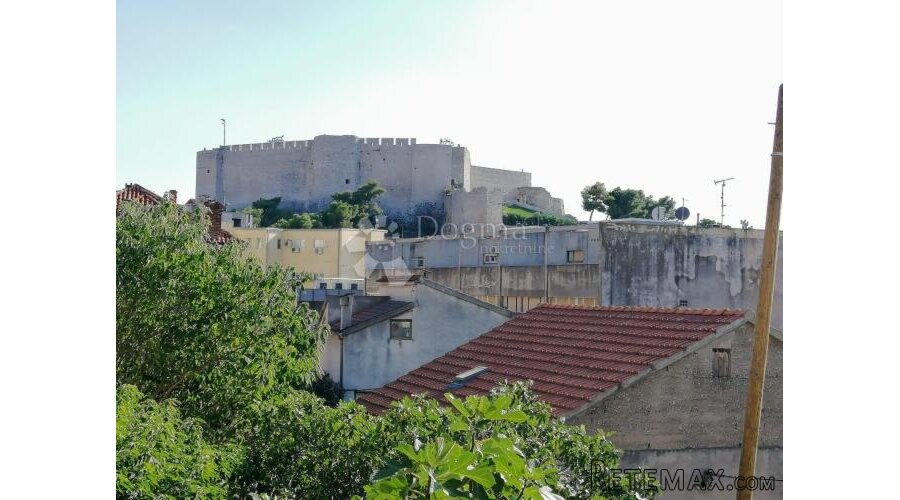 ŠIBENIK, stan u centru sa pogledom na more - 2