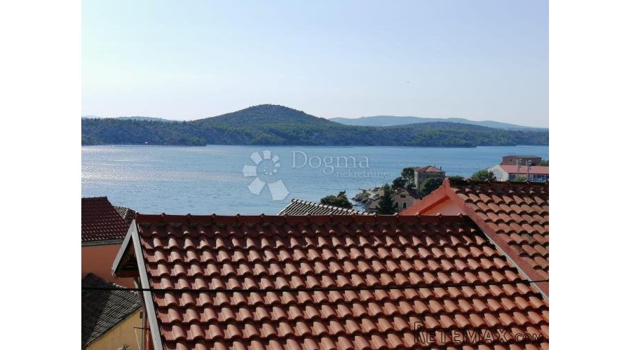 ŠIBENIK, stan u centru sa pogledom na more - 3