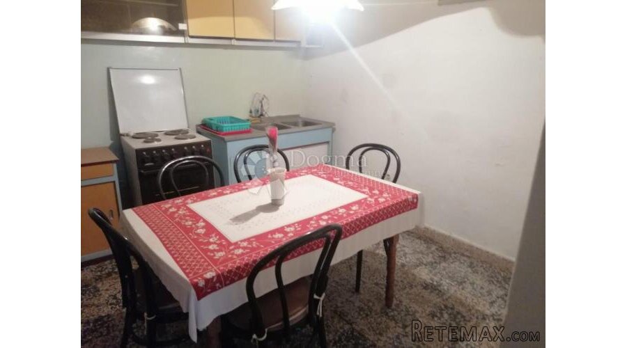 ŠIBENIK, stan u centru sa pogledom na more - 7