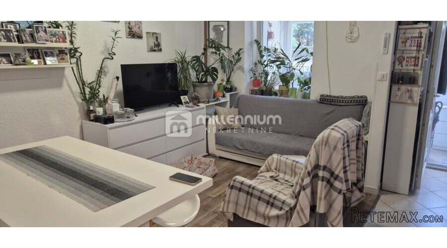 Mlaka, 57m2, 3-sobni stan s dnevnim boravkom