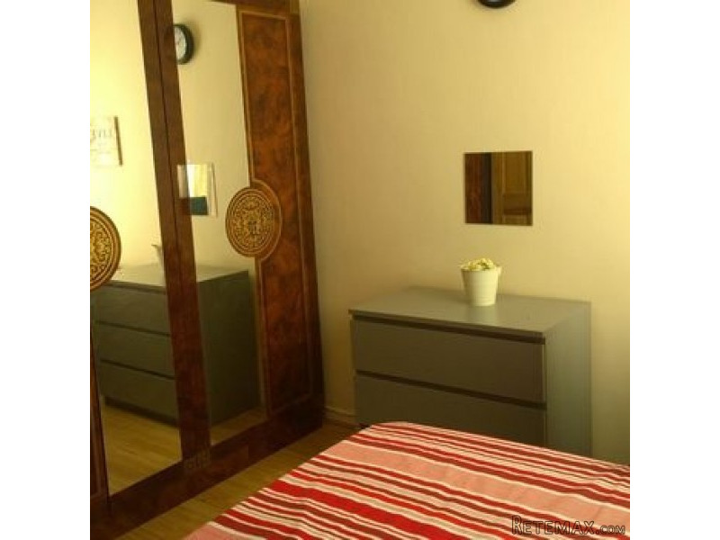 Comfortable Double Bedroom In Brick..