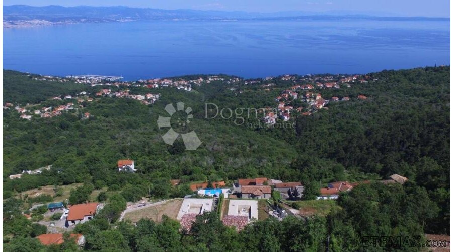 OPATIJA, POLJANE- KUĆA SA DVA DVOETAŽNA STANA DVA BAZENA I P - 3