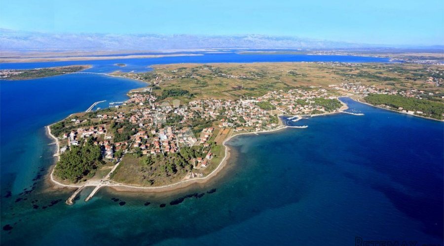 Građevinsko zemljište 350 metara od mora