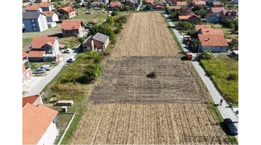 Prodajem plac u Borci