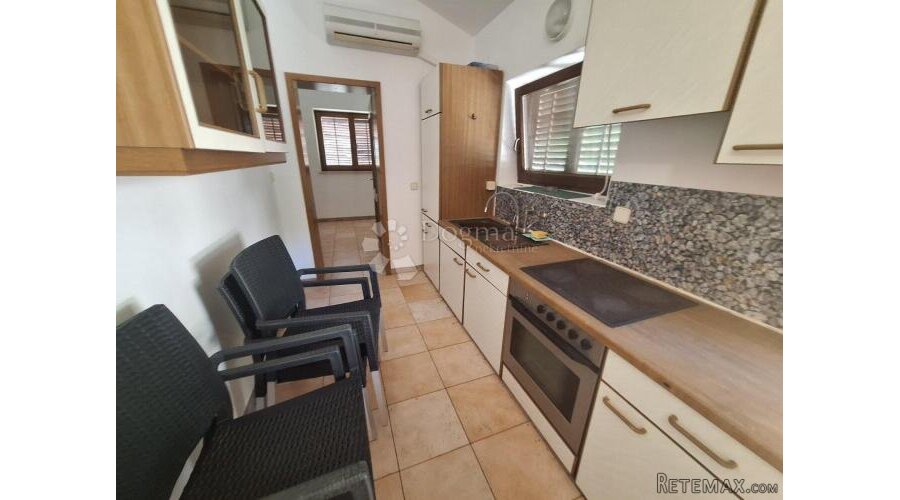 SAMOSTOJEĆA KUĆA SA 3 APARTMANA - 3