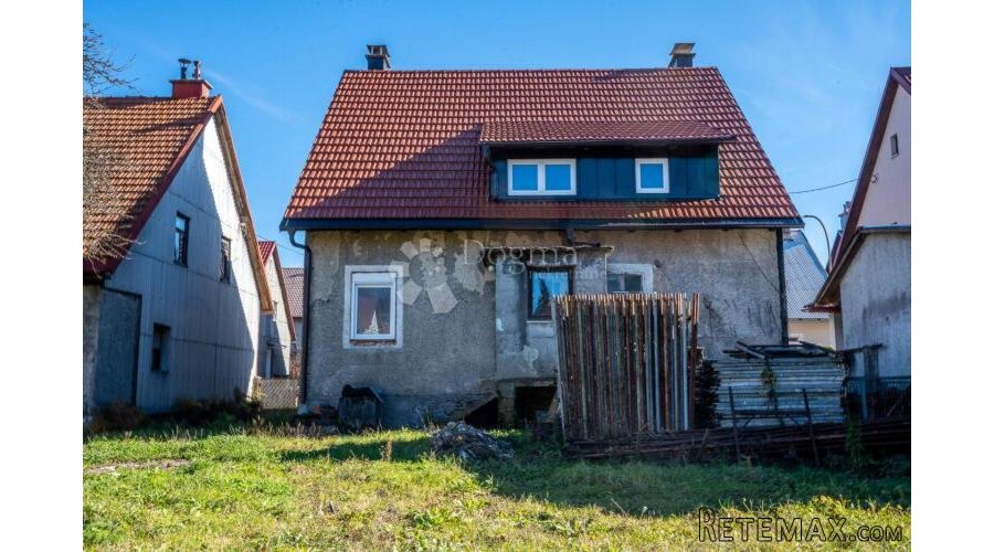 PROSTRANA KUĆA U CENTRU DELNICA