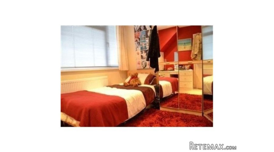 House for sale in Bristol - 2