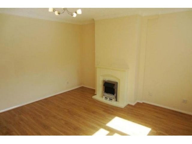 3 Bed House To Let - 2