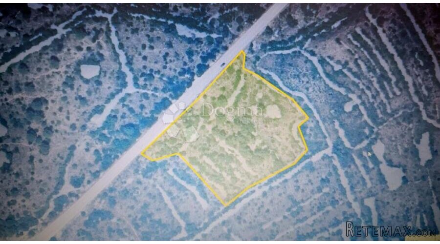 BRODARICA - građevinsko zemljište 7430 m2