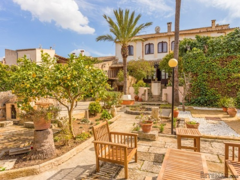 Property With High Potential In Sineu