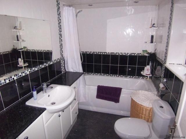 3 bedroom house in SHEERNESS - 2