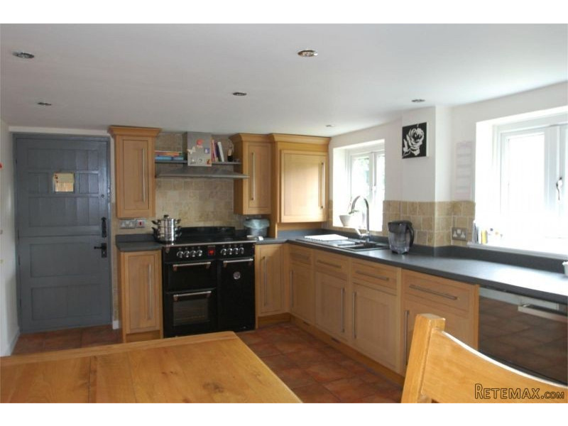 3 Bedroom Cottage - 2