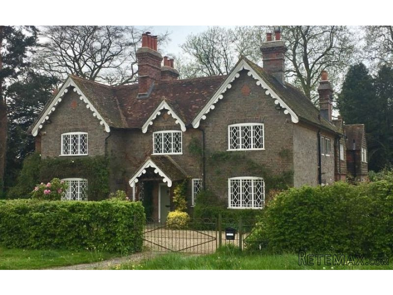 Ockley RH5