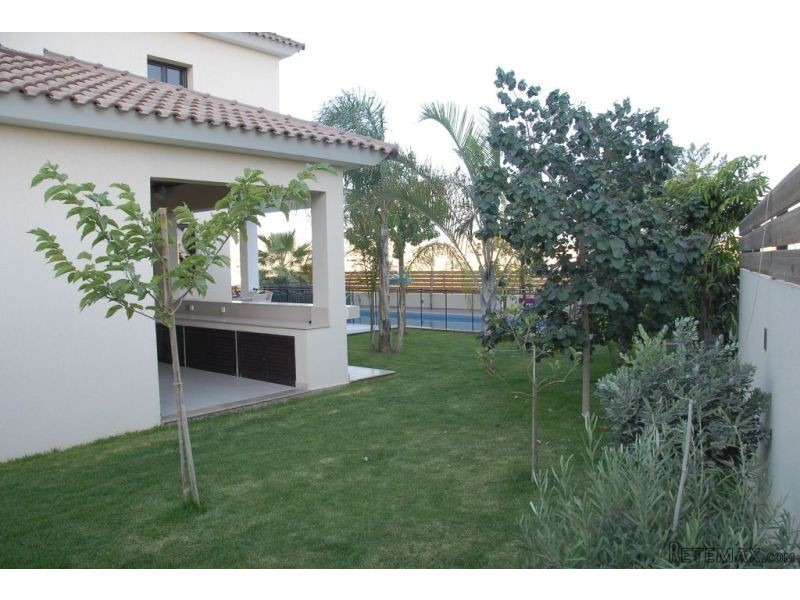 Luxury Villa for Rent in Palodia Village - 2