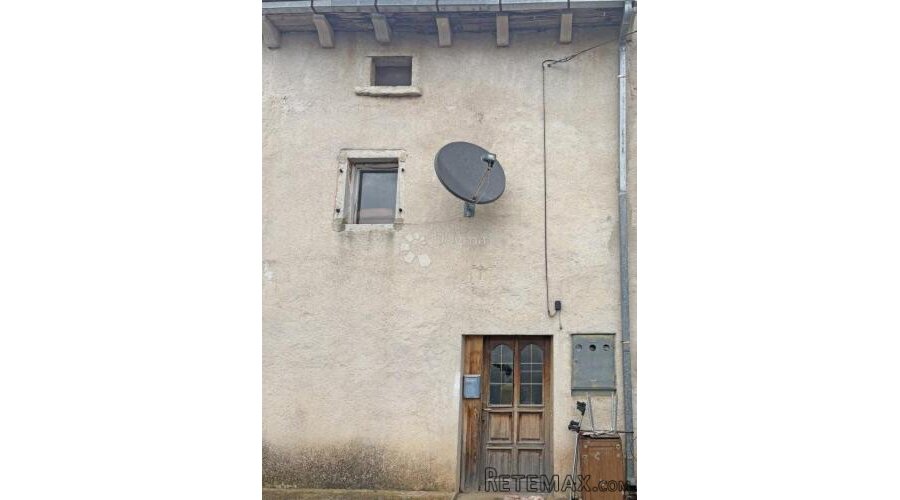 Kaštelir-kuća u nizu za renovaciju - 3