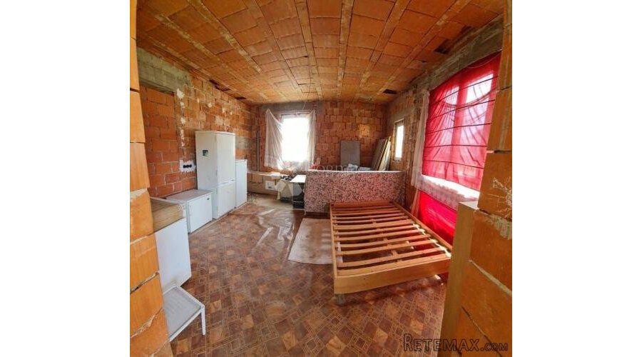 Nezavršena kuća u Glini na odličnoj lokaciji – idealna prili - 3