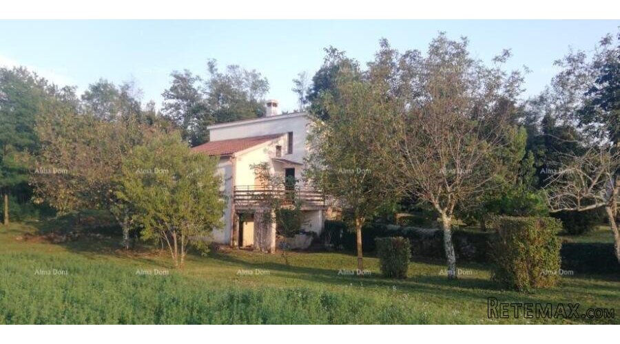 PAZIN - Prodaje se građevinsko zemljište od 2493 m²