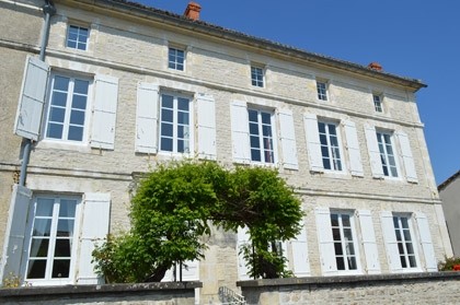 Magnificent Charentaise property with..
