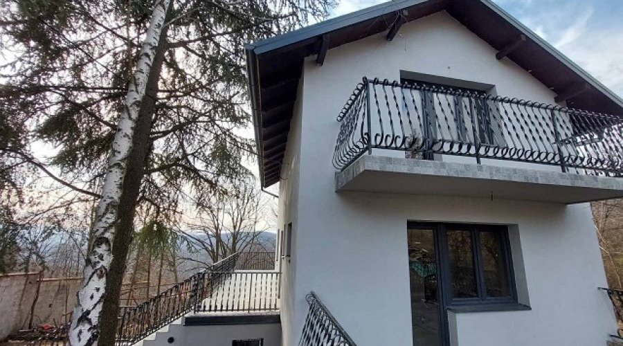 Prodajem kucu na Kosmaju
