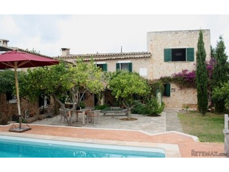 Stunning finca in Santa Maria