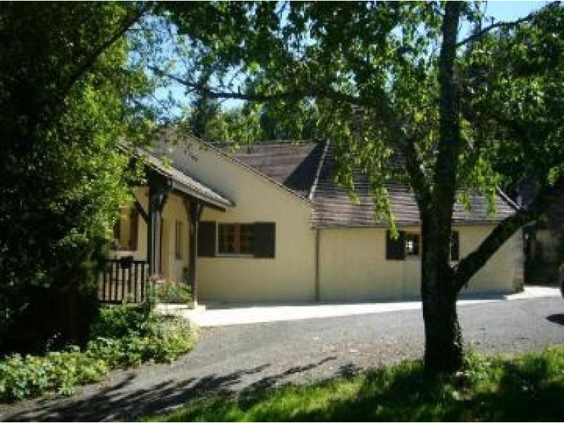 Secluded property with pool on 5 acres.. - 2