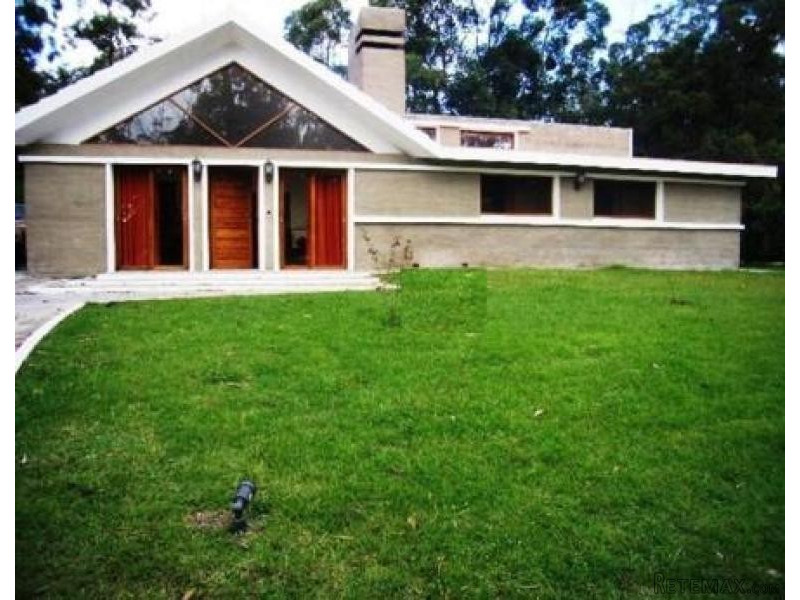 4 Bedroom House - For Rent - Beverly..