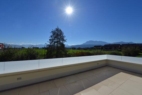 LIVE IN THE ERLEN RESIDENCE! A MODERN..