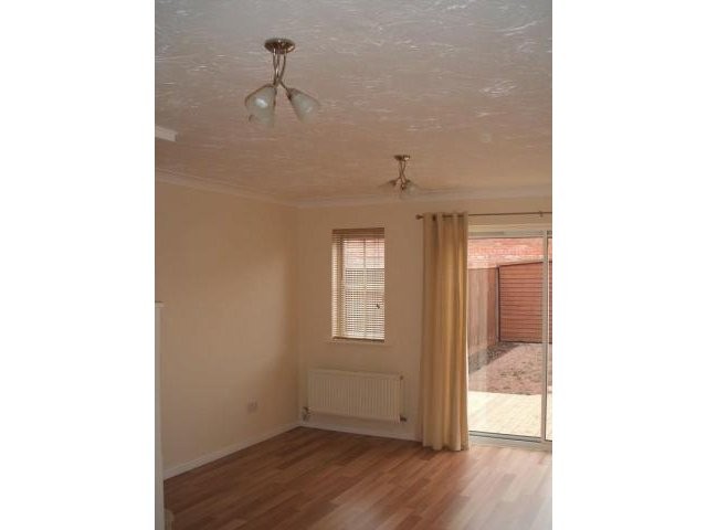2 bedroom Property For Rent: Poinsettia.. - 2