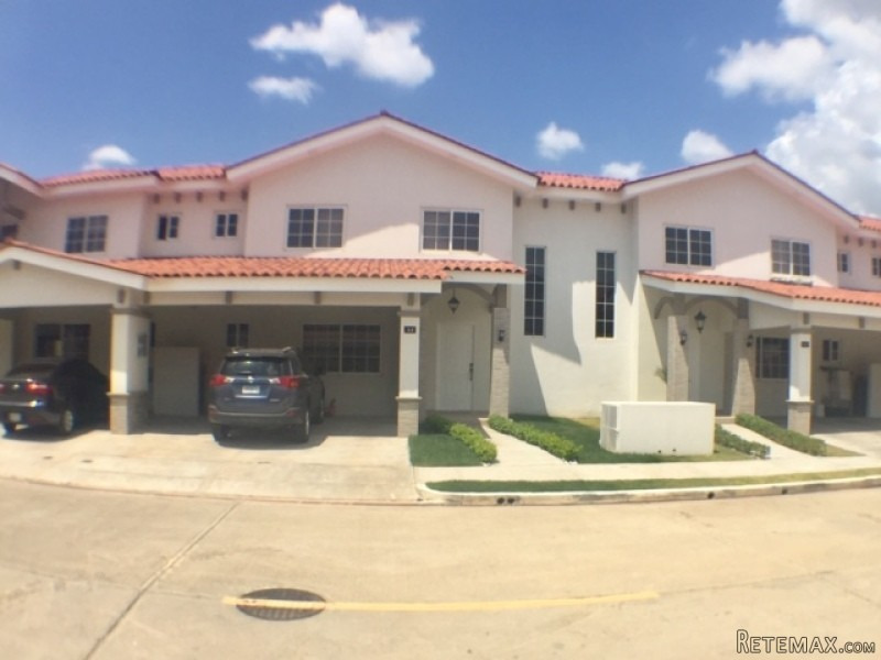 Duplex for rent in Reserva de..