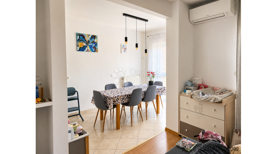 Pazin - Renoviran stan 60 m² s 2 terase |Parking - 2