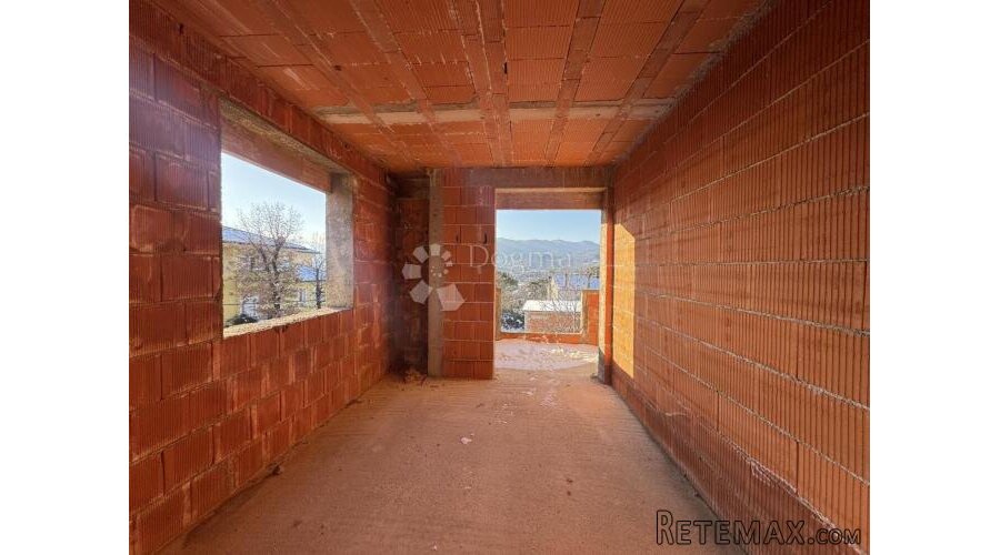 Obiteljska kuća - ROH BAU - 942m2 - 2